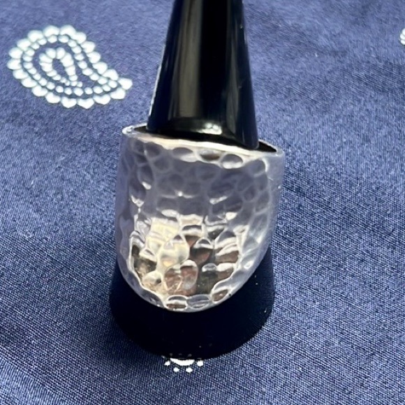 Concaved Hammered-Style Sterling Silver Ring - Size 10 - Picture 2 of 9